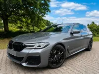 Gebraucht BMW 530 M Sport 245 PS (180 kW) 2023 Grau Kombi