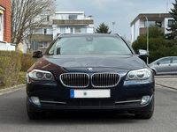 Gebraucht BMW 530 258 PS (189 kW) 2013 Blau Kombi