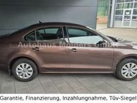 Gebraucht VW Jetta 105 PS (77 kW) 2014 Braun Limousine