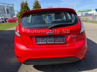 Gebraucht Ford Fiesta Ambiente 60 PS (44 kW) 2015 Rot Limousine