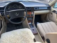 Gebraucht Mercedes 260 160 PS (117 kW) 1988 Silber Limousine