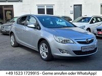 Gebraucht Opel Astra Design Edition 116 PS (85 kW) 2011 Silber Limousine