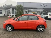 Gebraucht Opel Corsa-e Edition 100 kW (136 PS) 2022 Power orange/dynamik orange Kleinwagen