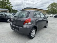 Gebraucht Toyota Yaris Basis 69 PS (50 kW) 2009 Grey metallic Kleinwagen