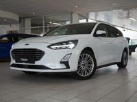 Gebraucht Ford Focus Titanium 120 PS (88 kW) 2021 Frozen white Limousine