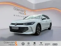 Gebraucht VW Passat Business 150 PS (110 kW) 2025 Weiß Kombi