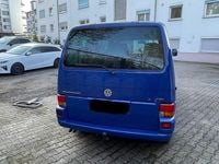 Second-hand VW T4 102 CP (75 kW) 2002 Albastru Van