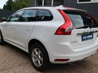 Gebraucht Volvo XC60 Kinetic 150 PS (110 kW) 2016 Weiß SUV