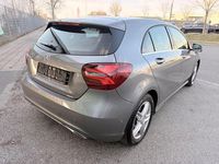 Gebraucht Mercedes A180 122 PS (89 kW) 2016 Grau Kleinwagen
