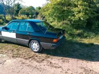 Gebraucht Mercedes 190 118 PS (86 kW) 1990 Schwarz Limousine