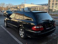 Gebraucht Mercedes E220 150 PS (110 kW) 2005 Schwarz Kombi