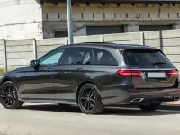 Gebraucht Mercedes E300 AMG line 194 PS (142 kW) 2022 Grau Limousine