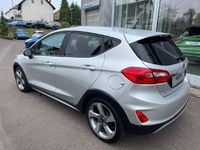 Gebraucht Ford Fiesta 101 PS (74 kW) 2018 Polarsilber metallic (metallic) Kleinwagen