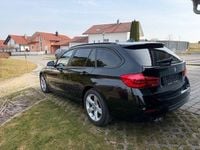 Gebraucht BMW 320 Advantage 190 PS (139 kW) 2017 Schwarz Kombi