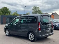 Gebraucht Peugeot Partner Allure 110 PS (80 kW) 2017 Gris shark Van / Kleinbus