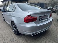 Gebraucht BMW 325 218 PS (160 kW) 2009 Titansilber metallic Limousine
