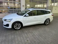 Gebraucht Ford Focus 125 PS (91 kW) 2022 Frozen white Kombi