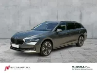 Gebraucht Skoda Superb Selection 150 PS (110 kW) 2024 Grau Kombi