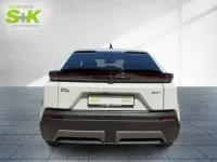 Neu Toyota C-HR 226 PS (166 kW) 2026 Platinumweiß perleffekt SUV