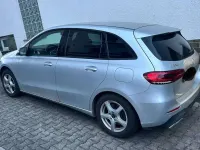Gebraucht Mercedes B200 Progressive 163 PS (119 kW) 2020 Silber Kleinwagen