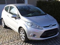 Gebraucht Ford Fiesta Ghia 82 PS (60 kW) 2008 Polarsilber metallic Kleinwagen