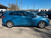 Gebraucht Hyundai i30 110 PS (80 kW) 2014 Aqua blue / met Kombi