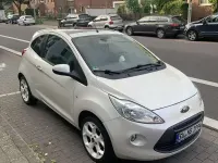 Gebraucht Ford Ka Titanium 69 PS (50 kW) 2014 Weiß Limousine