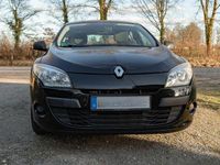 Gebraucht Renault Mégane 101 PS (74 kW) 2011 Schwarz Limousine
