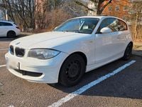 Gebraucht BMW 118 143 PS (105 kW) 2007 Weiß Kleinwagen