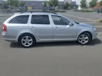 Gebraucht Skoda Octavia Family 105 PS (77 kW) 2011 Grau Kombi