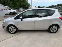 Gebraucht Opel Meriva 95 PS (69 kW) 2011 Silber Van / Kleinbus
