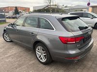 Używany Audi A4 S-Line 150 KM (110 kW) 2018 Szary Sedan/Limuzyna