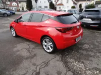Używany Opel Astra Dynamic 150 KM (110 kW) 2016 Czerwony Sedan/Limuzyna