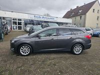 Gebraucht Ford Focus Titanium 120 PS (88 kW) 2016 Grau Limousine