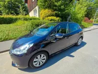 Gebraucht Peugeot 208 Active 82 PS (60 kW) 2014 Blau Kleinwagen