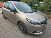 Gebraucht Renault Scénic III Expression 110 PS (80 kW) 2013 Gold Van / Kleinbus
