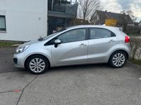 Gebraucht Kia Rio 75 PS (55 kW) 2012 Silber Kleinwagen