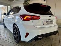 Gebraucht Ford Focus ST 280 PS (205 kW) 2024 Frostweiß Limousine