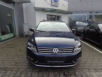 Gebraucht VW Passat Highline 140 PS (102 kW) 2012 Blau metallic Kombi