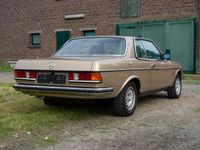 Gebraucht Mercedes 230 136 PS (100 kW) 1981 Gold Coupé
