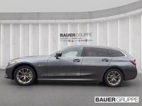 Gebraucht BMW 330e Sport Line 252 PS (185 kW) 2022 Grau Kombi