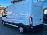 Gebraucht Ford Transit Trend 170 PS (125 kW) 2018 Weiß Van / Kleinbus