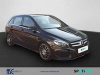 Gebraucht Mercedes B180 AMG line 122 PS (89 kW) 2018 Kosmosschwarz  metalliclack Van / Kleinbus