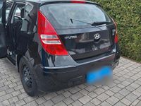 Gebraucht Hyundai i30 110 PS (80 kW) 2012 Schwarz Kleinwagen