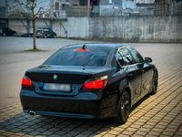 Gebraucht BMW 530 214 PS (157 kW) 2005 Schwarz Limousine