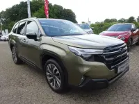 Neu Subaru Forester Platinum 136 PS (100 kW) 2026 Grün SUV
