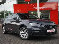 Neu Seat Leon 116 PS (85 kW) 2025 Grau Limousine