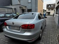 Używany VW Jetta 120 KM (88 kW) 2011 Srebrny Sedan/Limuzyna