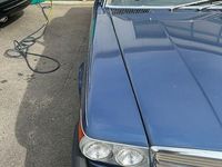 Gebraucht Mercedes 560 231 PS (169 kW) 1987 Blau Cabrio