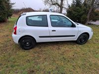 Gebraucht Renault Clio II Campus 56 PS (41 kW) 2009 Weiß Kleinwagen